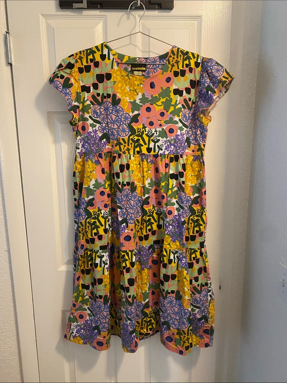 Nooworks Frida Floral Midi Dress in People I Love Size L